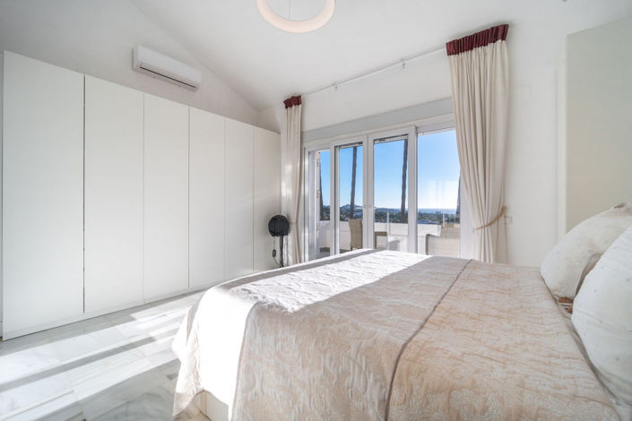 Image No.18-3 Bed Villa for sale