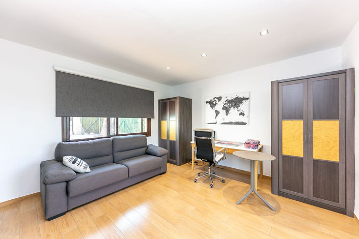 Image No.10-3 Bed Villa for sale