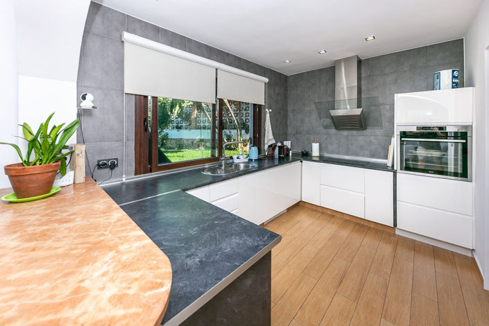 Image No.12-3 Bed Villa for sale