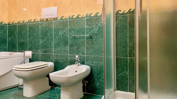 Image No.18-3 Bed Apartment for sale