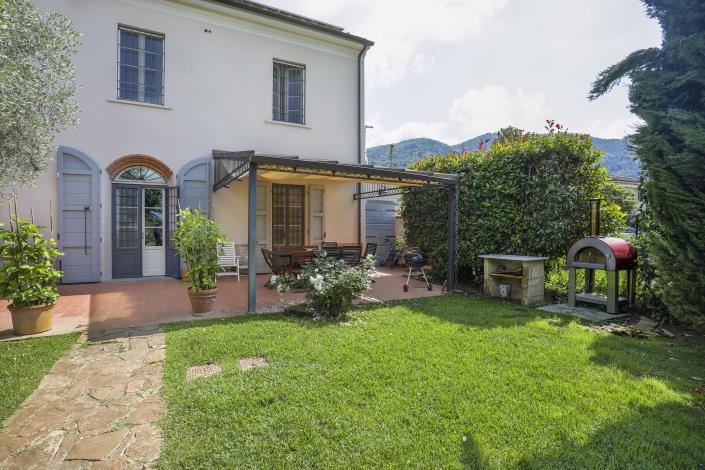 Image No.1-4 Bed Villa for sale
