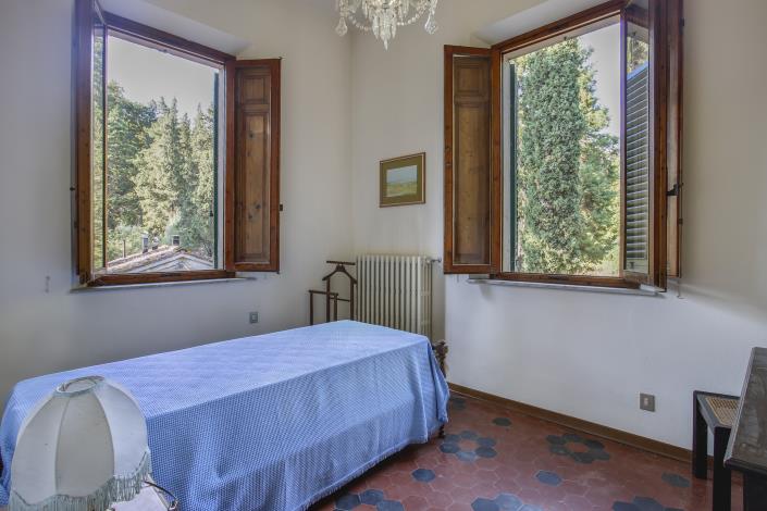 Image No.14-5 Bed Country Property for sale