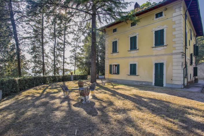 Image No.1-5 Bed Country Property for sale