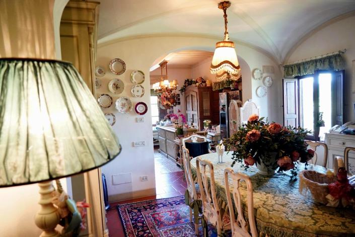 Image No.6-6 Bed Villa for sale