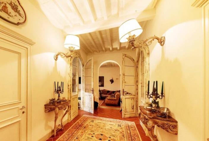 Image No.20-6 Bed Villa for sale