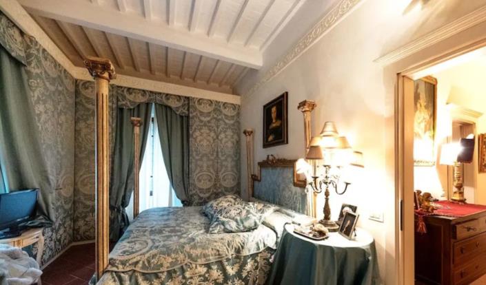 Image No.25-6 Bed Villa for sale