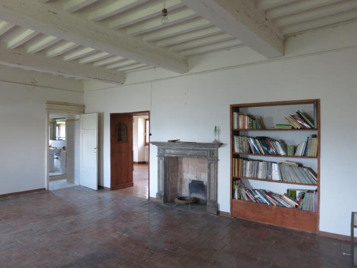 Image No.13-18 Bed Property for sale