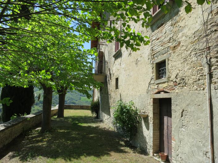 Image No.21-18 Bed Property for sale