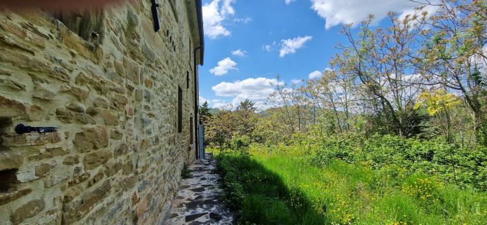 Image No.34-18 Bed Property for sale