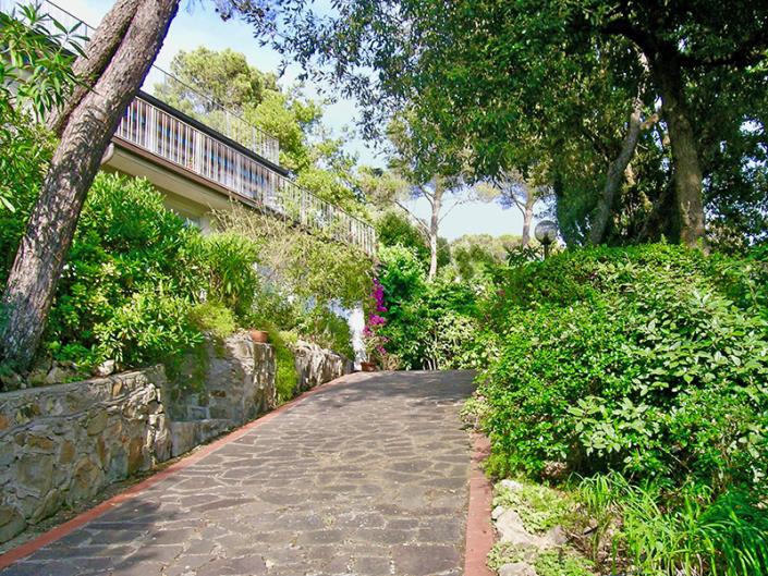 Image No.18-3 Bed Villa for sale