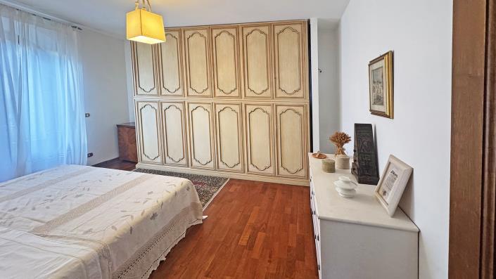 Image No.31-7 Bed Villa for sale