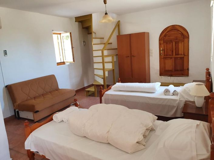 Image No.21-2 Bed Property for sale