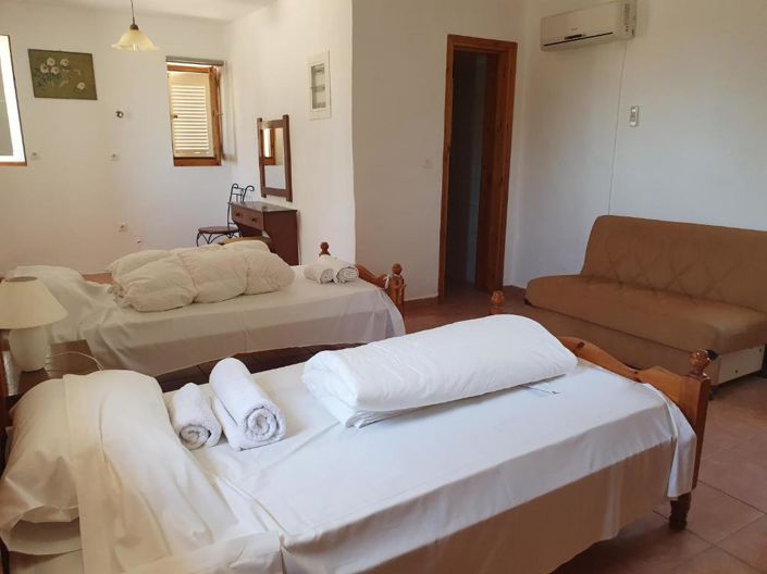 Image No.8-2 Bed Property for sale