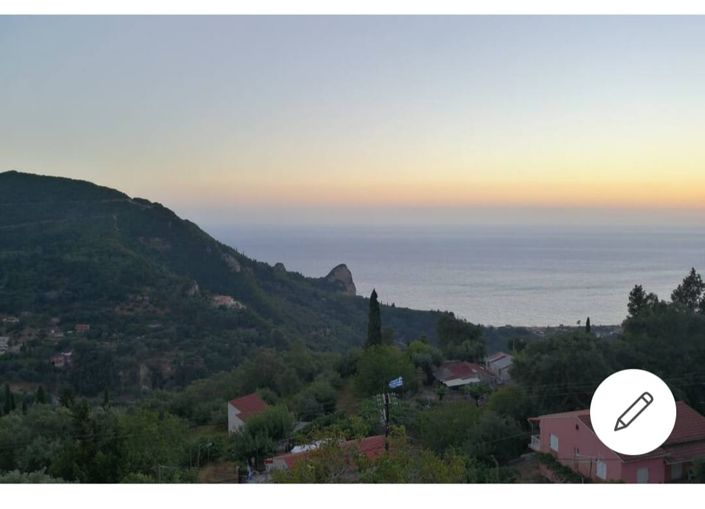 Image No.11-3 Bed Property for sale