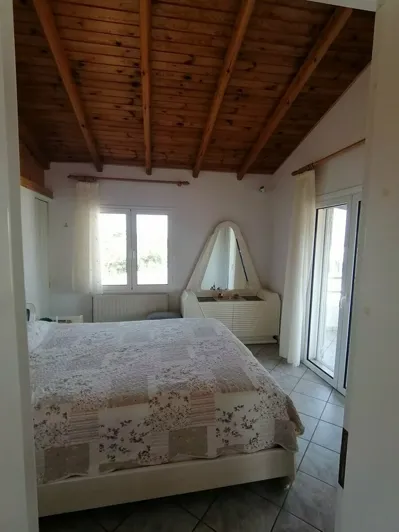 Image No.2-4 Bed Property for sale