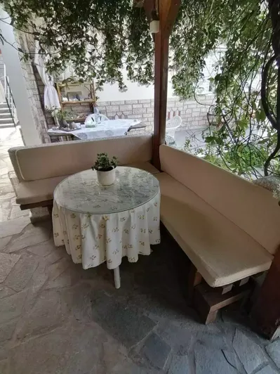 Image No.20-4 Bed Property for sale