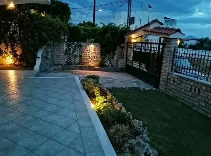 Image No.24-4 Bed Property for sale