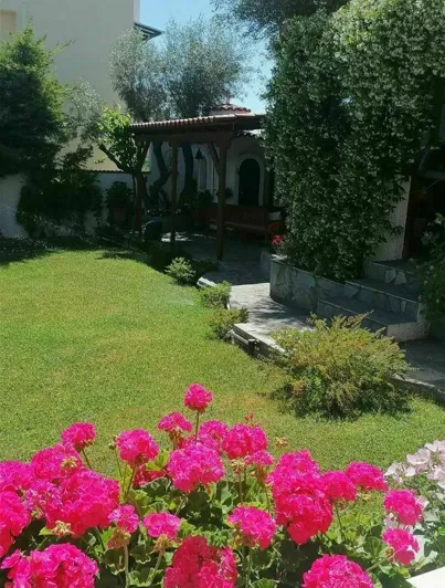 Image No.27-4 Bed Property for sale