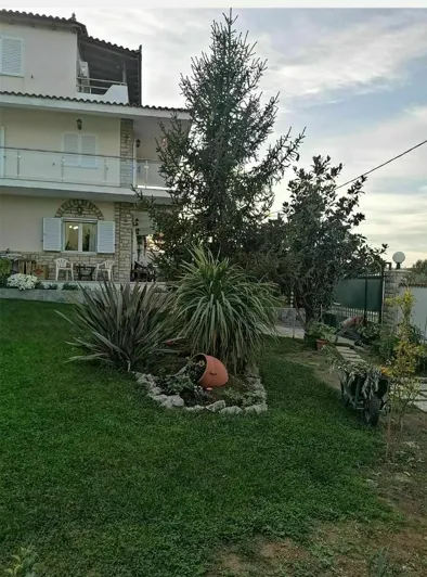 Image No.28-4 Bed Property for sale