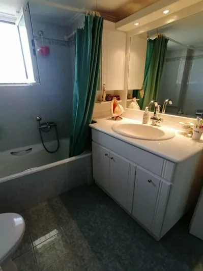 Image No.6-4 Bed Property for sale