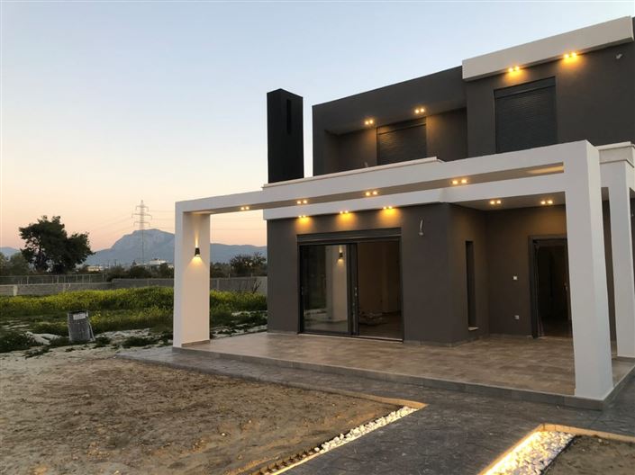 Image No.11-3 Bed Villa for sale