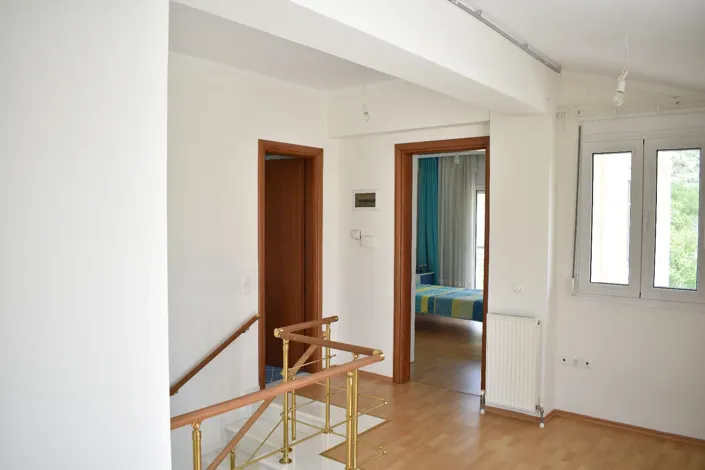 Image No.15-4 Bed Villa for sale