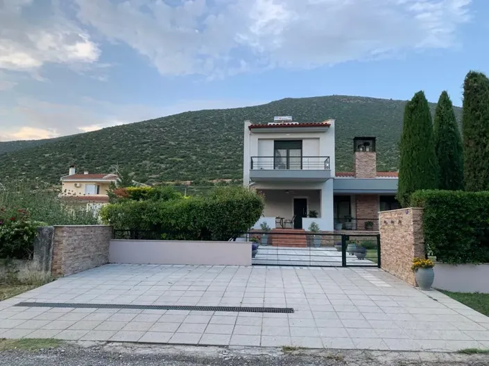 Image No.2-4 Bed Villa for sale