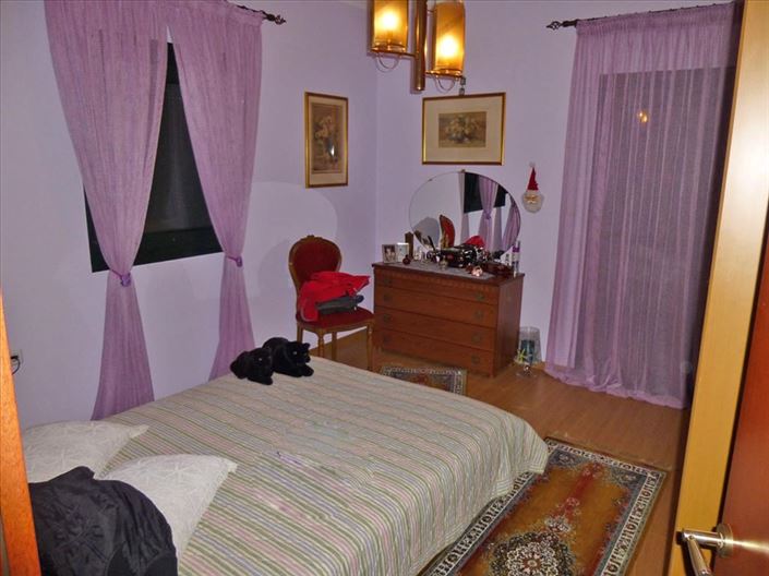 Image No.16-2 Bed Property for sale