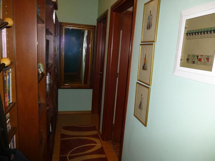 Image No.17-2 Bed Property for sale