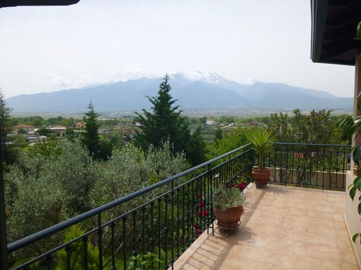 Image No.8-2 Bed Property for sale