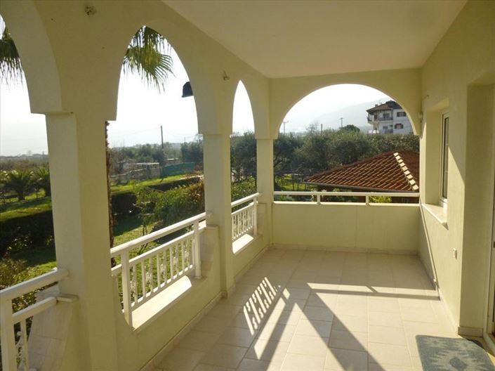 Image No.13-4 Bed Property for sale