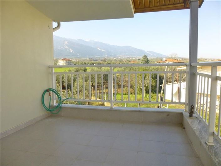 Image No.17-4 Bed Property for sale