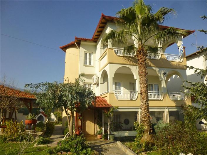 Image No.2-4 Bed Property for sale