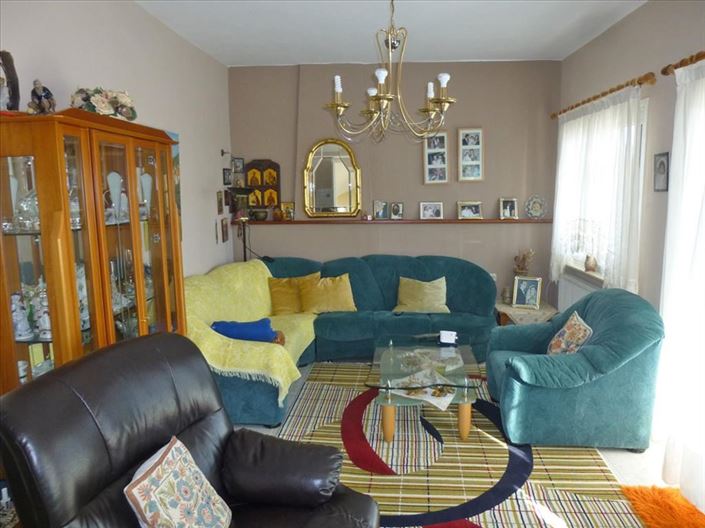 Image No.8-4 Bed Property for sale