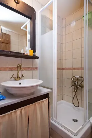 Image No.13-3 Bed Property for sale