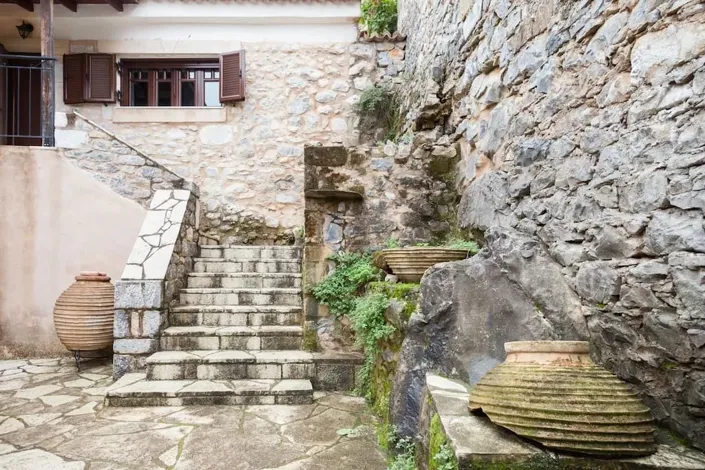 Image No.5-3 Bed Property for sale