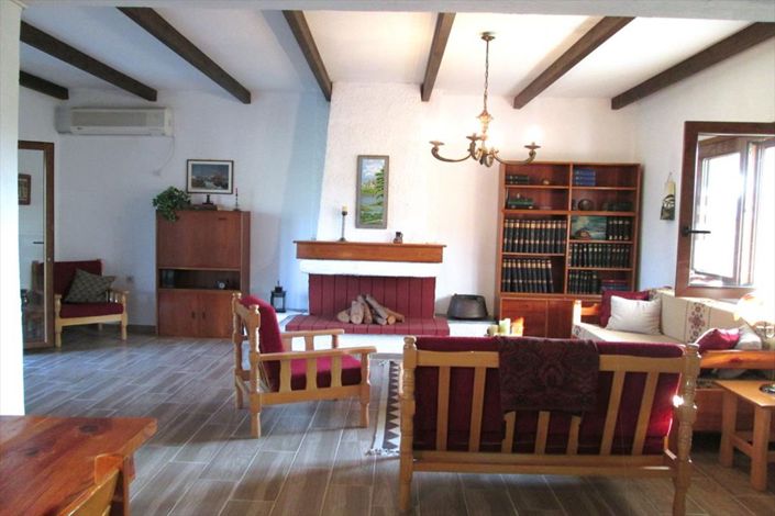 Image No.8-4 Bed Property for sale