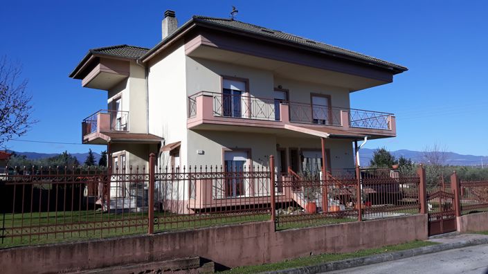 Image No.1-4 Bed Villa for sale