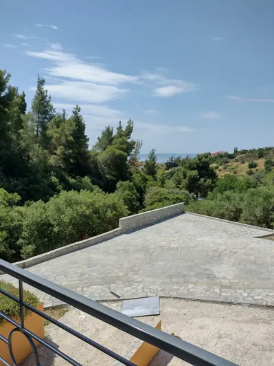 Image No.22-3 Bed Maisonette for sale