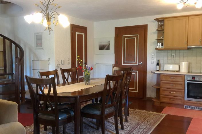 Image No.7-4 Bed Maisonette for sale