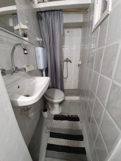 Image No.13-2 Bed Property for sale