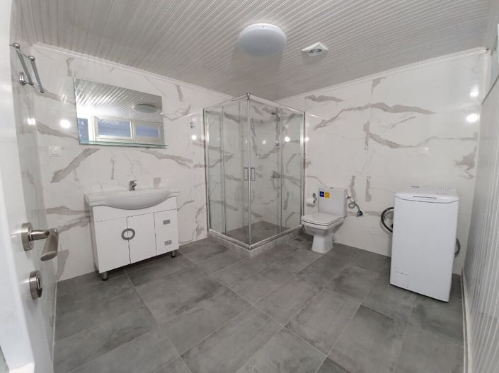 Image No.14-2 Bed Property for sale