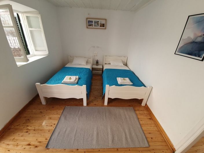 Image No.19-2 Bed Property for sale