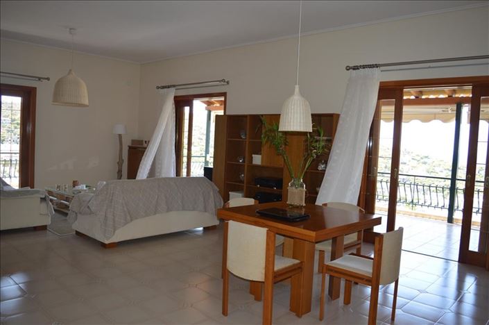 Image No.31-3 Bed Property for sale