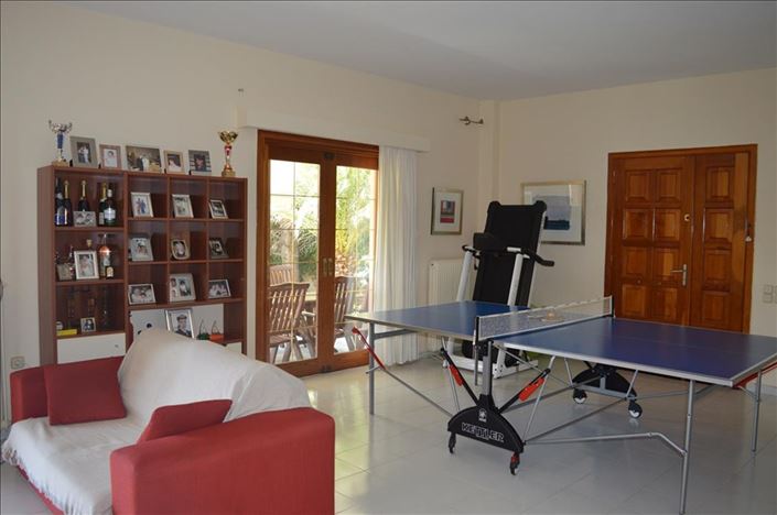 Image No.45-3 Bed Property for sale