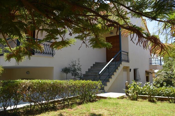 Image No.47-3 Bed Property for sale