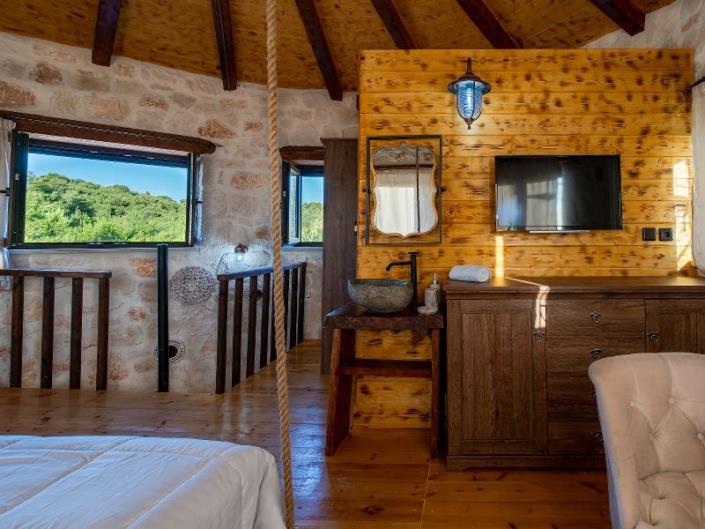 Image No.9-2 Bed House/Villa for sale