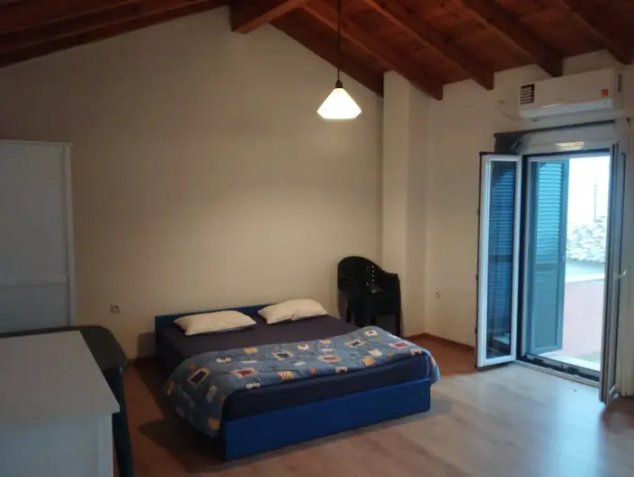 Image No.11-1 Bed House for sale