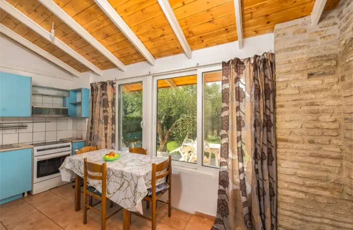 Image No.2-2 Bed House for sale