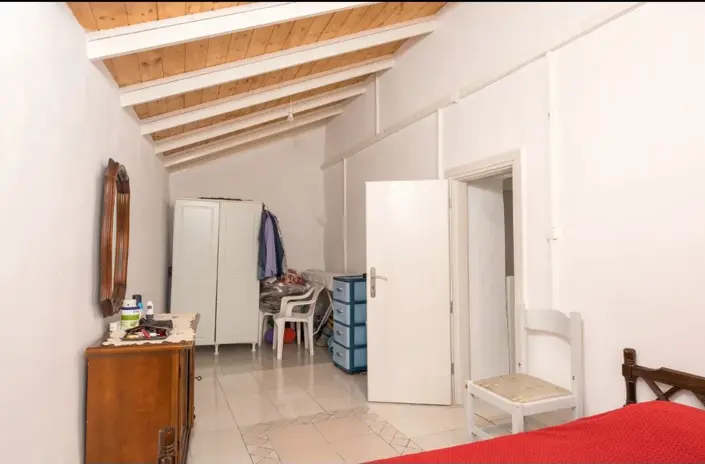 Image No.10-2 Bed House for sale